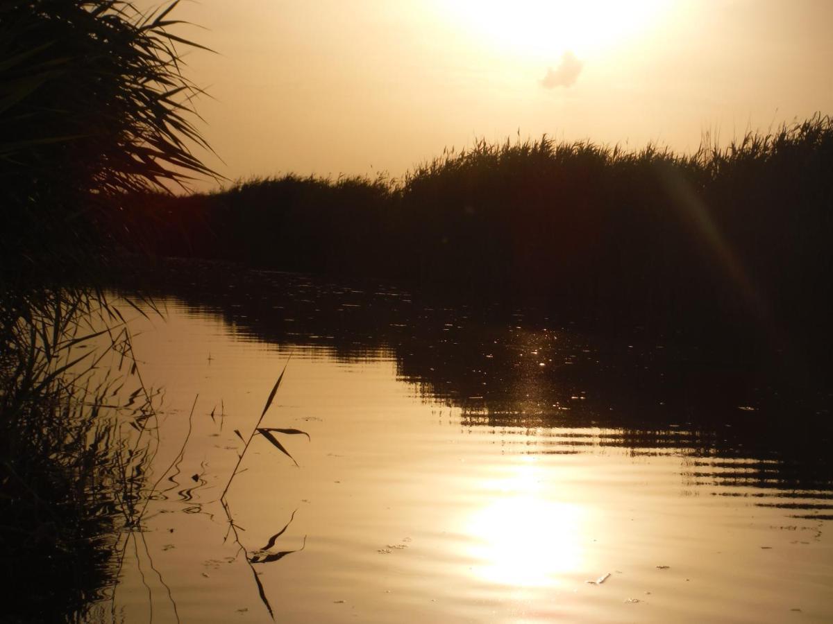 Pfahlbau Sunset II Toplage Inklusive Elektroboot Ruszt Kültér fotó