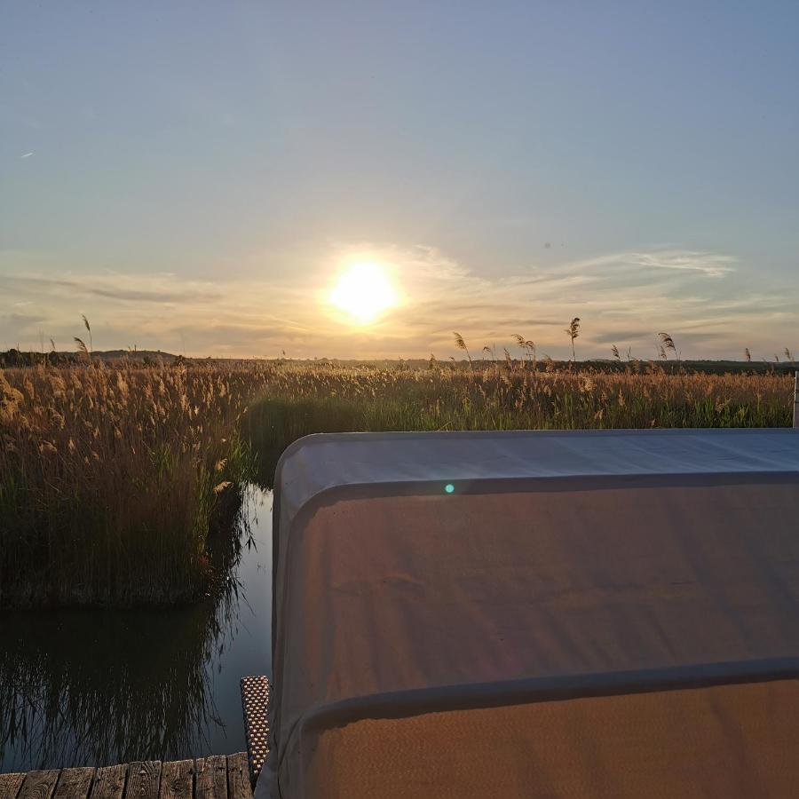 Pfahlbau Sunset II Toplage Inklusive Elektroboot Ruszt Kültér fotó